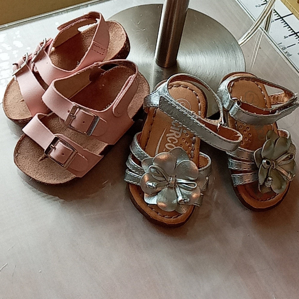 Bundle Girls Size 2 Sandals